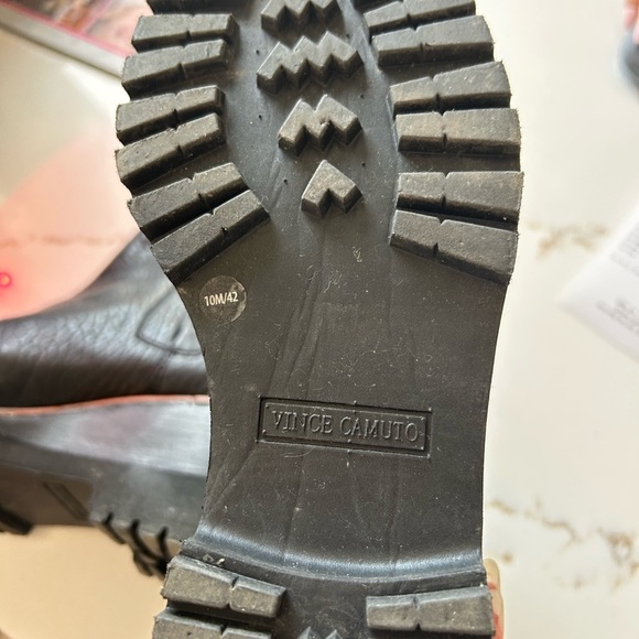 Vince Camuto Dendra Black Leather Wedge Gore Ankle Heeled Boot size 10 - Picture 8 of 9